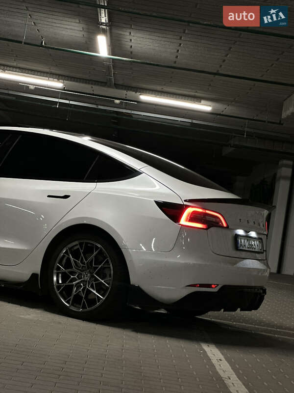 Седан Tesla Model 3 2022 в Киеве фото 2 Седан Tesla Model 3 2022 в Киеве