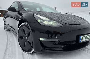 Седан Tesla Model 3 2021 в Ивано-Франковске