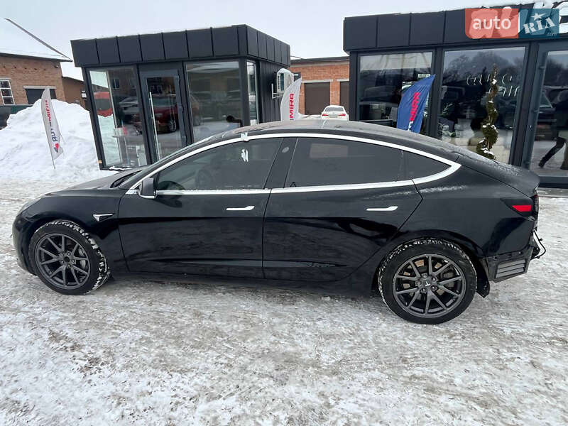 Седан Tesla Model 3 2018 в Луцке