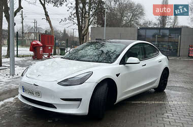 Седан Tesla Model 3 2022 в Одессе