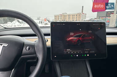 Седан Tesla Model 3 2022 в Львове