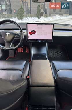 Седан Tesla Model 3 2018 в Киеве