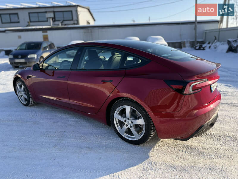 Седан Tesla Model 3 2024 в Черновцах фото 12 Седан Tesla Model 3 2024 в Черновцах