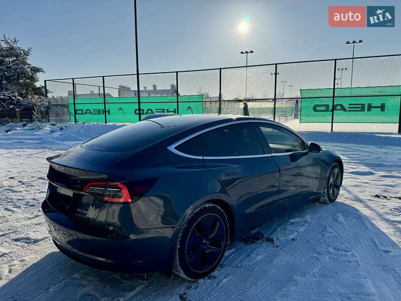 Седан Tesla Model 3 2019 в Киеве фото 10 Седан Tesla Model 3 2019 в Киеве