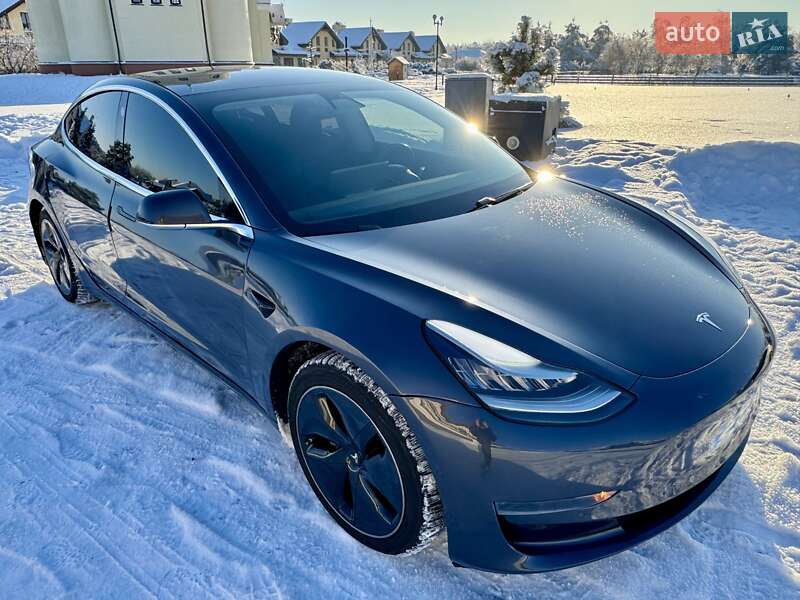 Седан Tesla Model 3 2019 в Киеве фото 4 Седан Tesla Model 3 2019 в Киеве