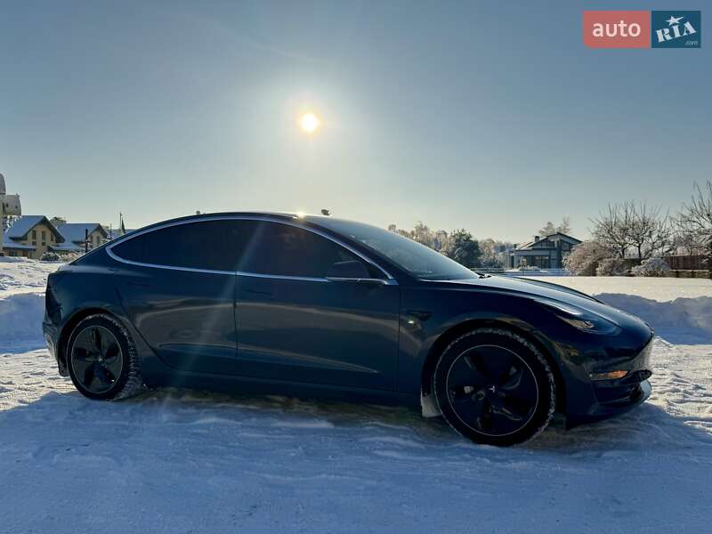 Седан Tesla Model 3 2019 в Киеве фото 5 Седан Tesla Model 3 2019 в Киеве