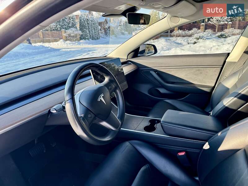 Седан Tesla Model 3 2019 в Киеве фото 28 Седан Tesla Model 3 2019 в Киеве