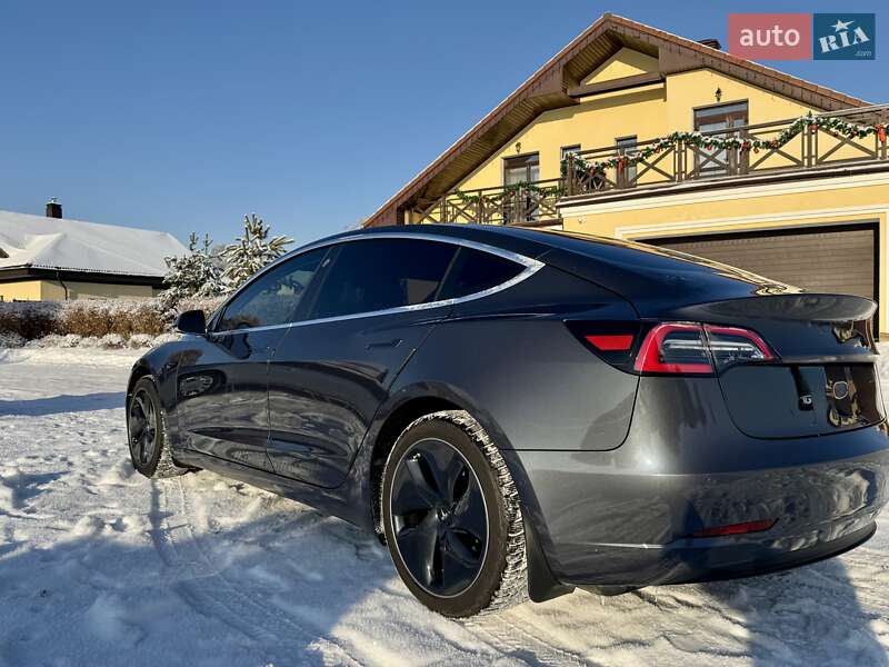 Седан Tesla Model 3 2019 в Киеве фото 8 Седан Tesla Model 3 2019 в Киеве