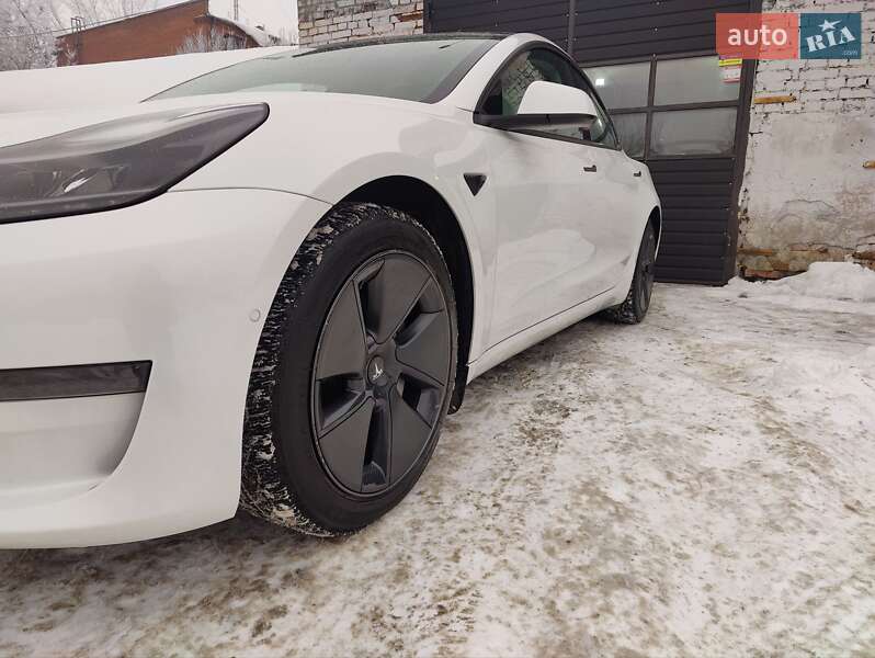 Седан Tesla Model 3 2021 в Киеве фото 3 Седан Tesla Model 3 2021 в Киеве