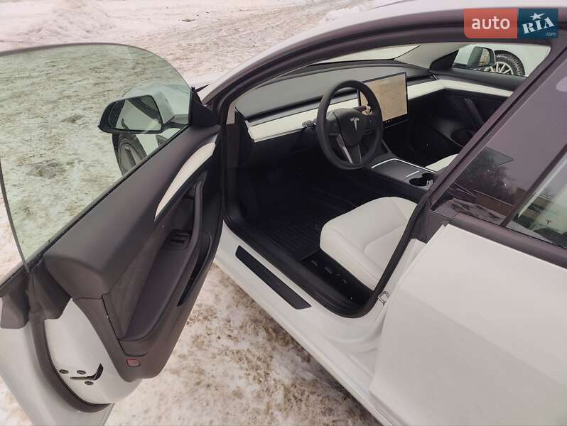 Седан Tesla Model 3 2021 в Киеве фото 29 Седан Tesla Model 3 2021 в Киеве