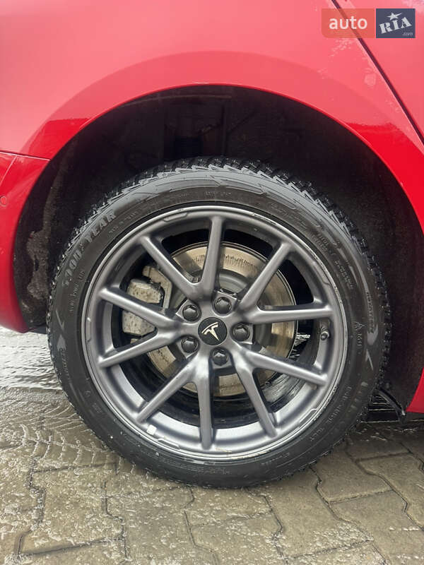 Седан Tesla Model 3 2018 в Одессе