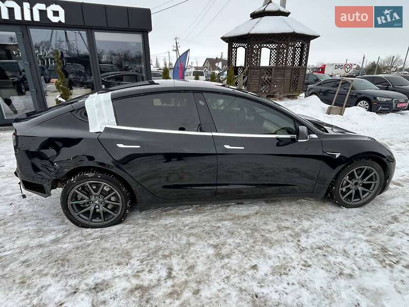 Седан Tesla Model 3 2018 в Луцьку