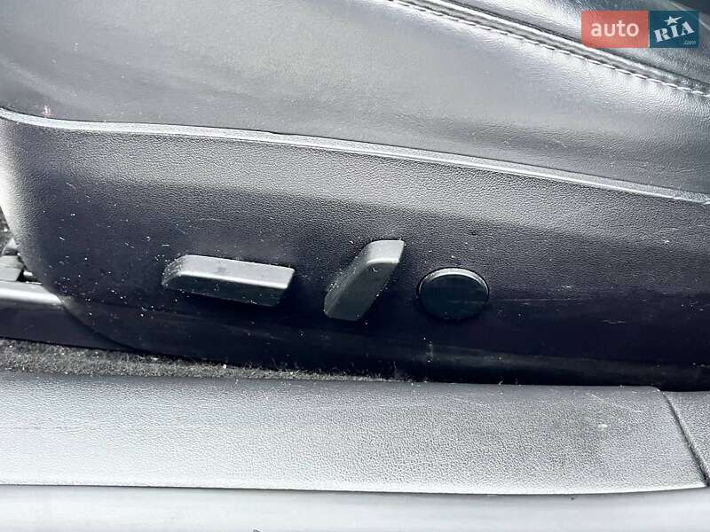 Седан Tesla Model 3 2018 в Луцьку