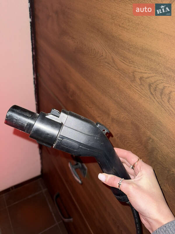 Седан Tesla Model 3 2021 в Львове