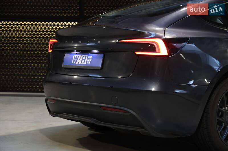 Седан Tesla Model 3 2025 в Луцьку