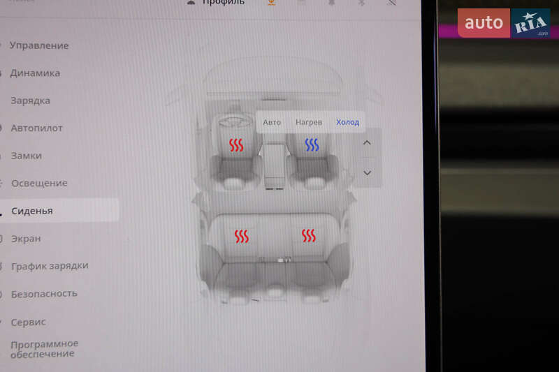 Седан Tesla Model 3 2025 в Луцьку