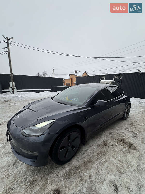 Седан Tesla Model 3 2022 в Вінниці