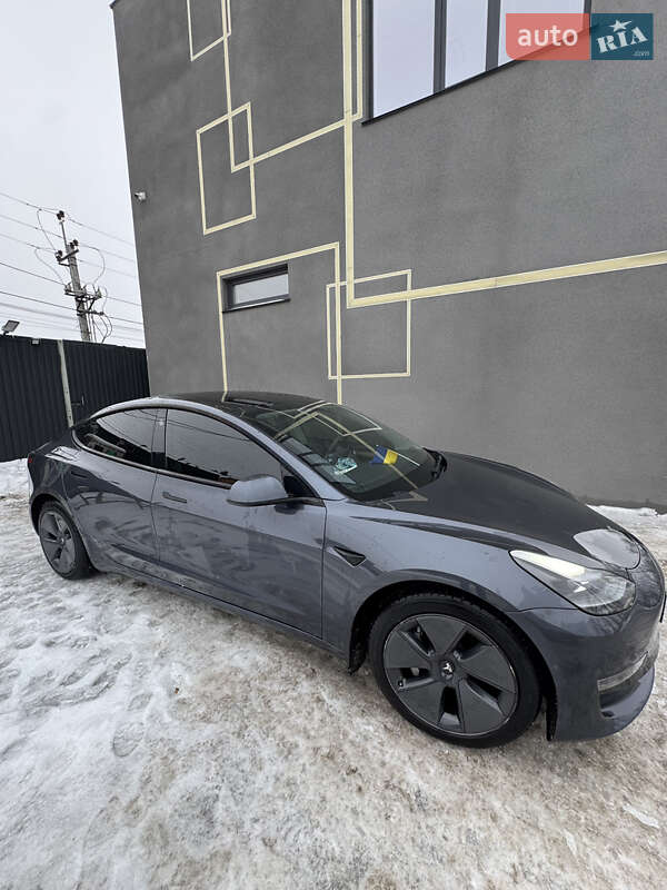 Седан Tesla Model 3 2022 в Вінниці