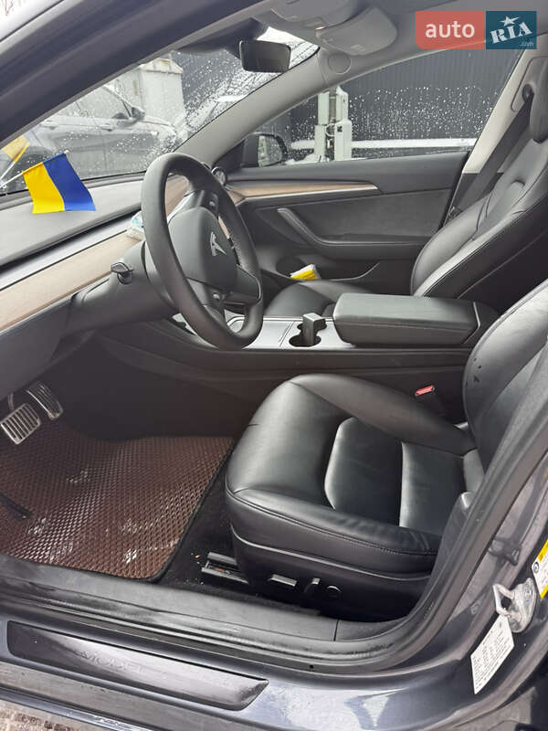Седан Tesla Model 3 2022 в Вінниці