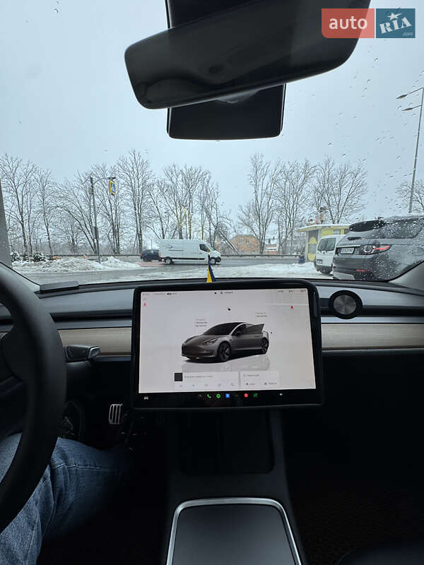 Седан Tesla Model 3 2022 в Вінниці