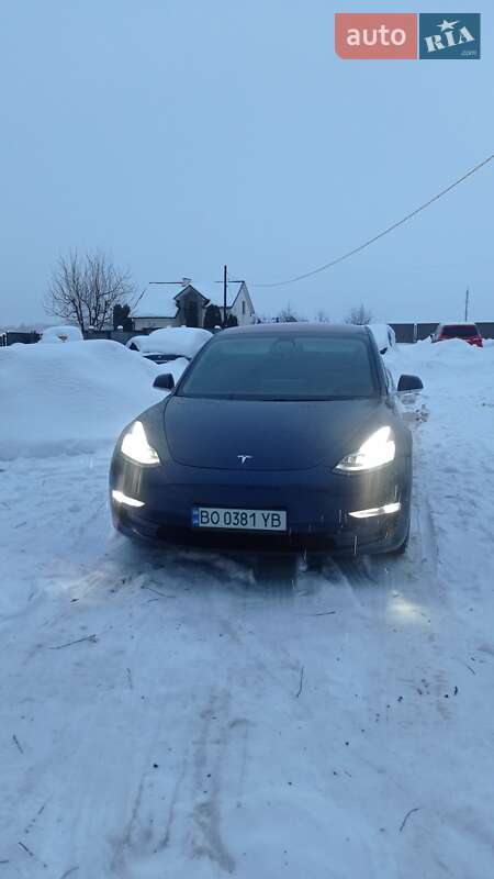 Седан Tesla Model 3 2018 в Тернополі фото Седан Tesla Model 3 2018 в Тернополі