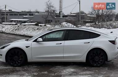 Седан Tesla Model 3 2022 в Киеве