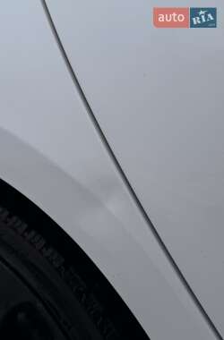 Седан Tesla Model 3 2022 в Киеве