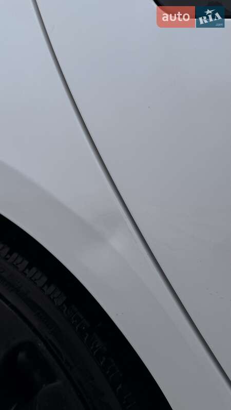 Седан Tesla Model 3 2022 в Києві