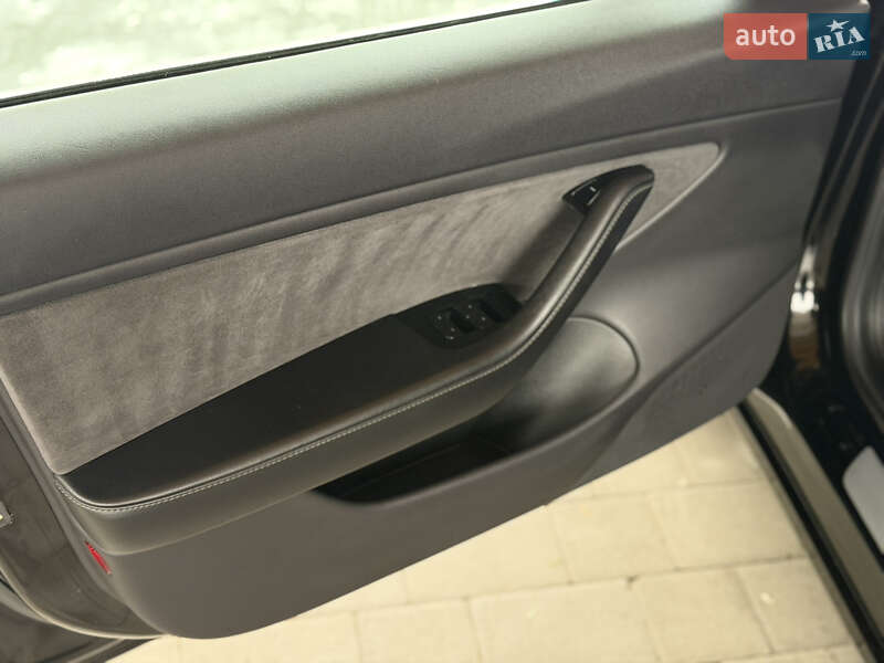 Седан Tesla Model 3 2019 в Львове фото 20 Седан Tesla Model 3 2019 в Львове