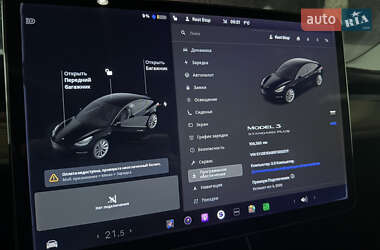 Седан Tesla Model 3 2019 в Львове
