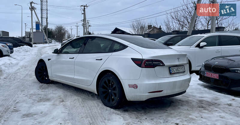 Седан Tesla Model 3 2023 в Львові
