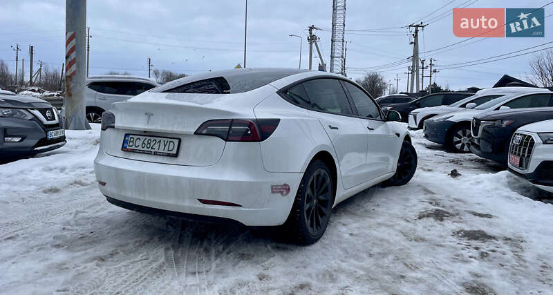 Седан Tesla Model 3 2023 в Львові