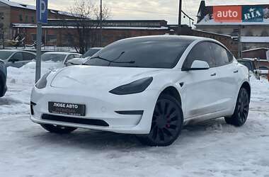 Седан Tesla Model 3 2023 в Львове