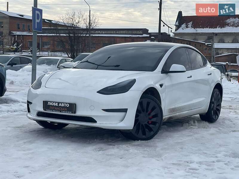Седан Tesla Model 3 2023 в Львові