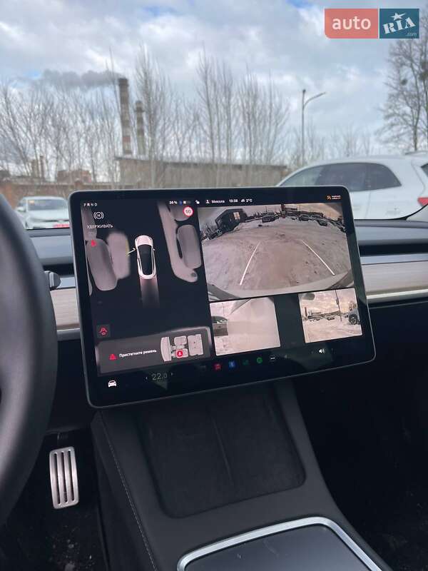 Седан Tesla Model 3 2023 в Львові
