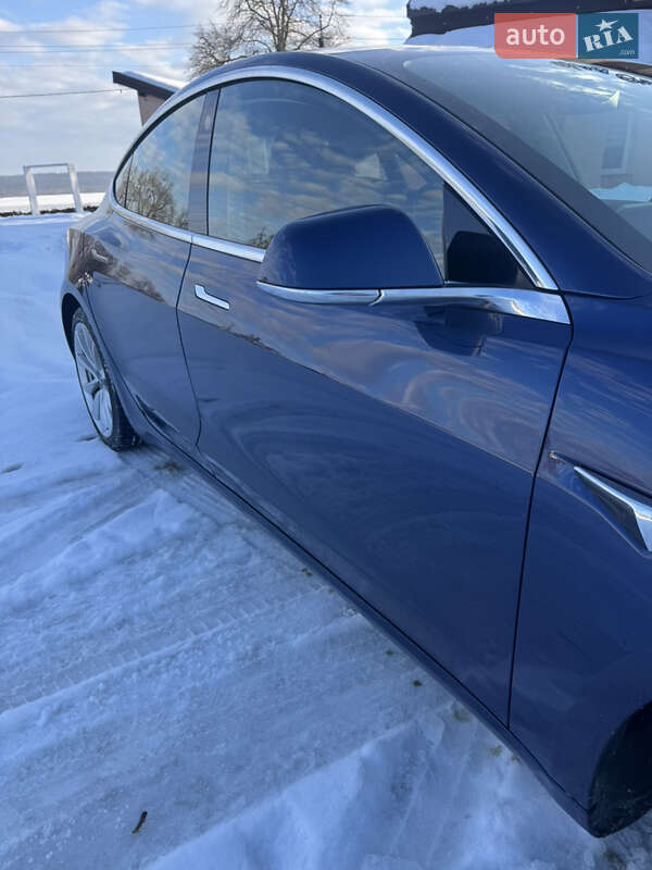 Седан Tesla Model 3 2018 в Львові фото 33 Седан Tesla Model 3 2018 в Львові