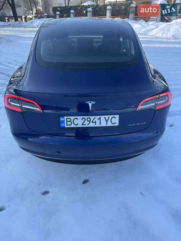 Седан Tesla Model 3 2018 в Львові фото 35 Седан Tesla Model 3 2018 в Львові