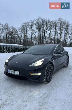 Седан Tesla Model 3 2019 в Луцке