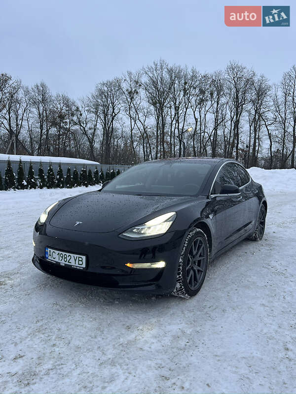 Tesla Model 3 2019