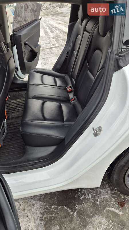 Седан Tesla Model 3 2022 в Луцьку фото 12 Седан Tesla Model 3 2022 в Луцьку