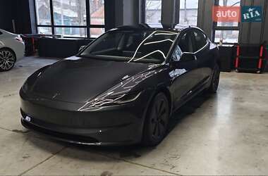 Седан Tesla Model 3 2024 в Киеве