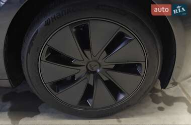 Седан Tesla Model 3 2024 в Киеве