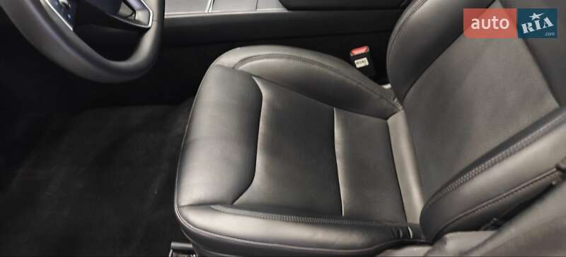 Седан Tesla Model 3 2024 в Киеве