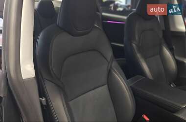 Седан Tesla Model 3 2024 в Киеве