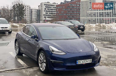 Седан Tesla Model 3 2019 в Львове