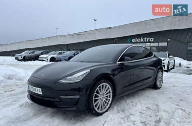 Седан Tesla Model 3 2018 в Львові