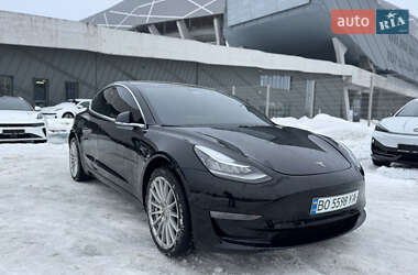 Седан Tesla Model 3 2018 в Львове