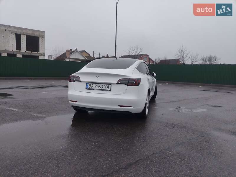 Седан Tesla Model 3 2020 в Александрие