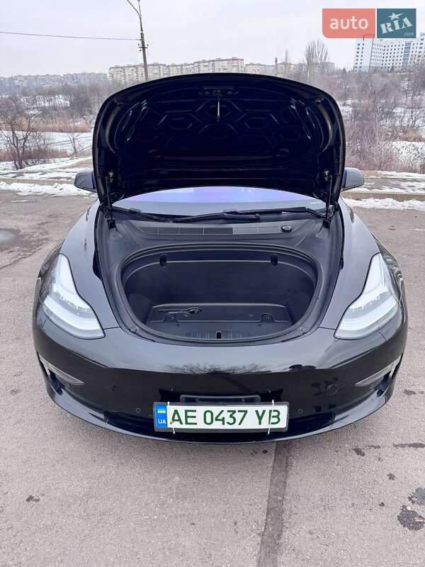 Седан Tesla Model 3 2019 в Кривом Роге