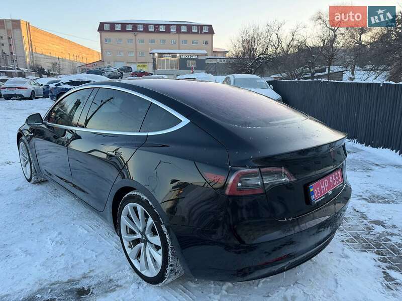 Седан Tesla Model 3 2018 в Луцьку